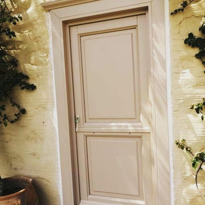 AN-W10 — Ξύλινη πόρτα με παραδοσιακούς ταμπλάδες