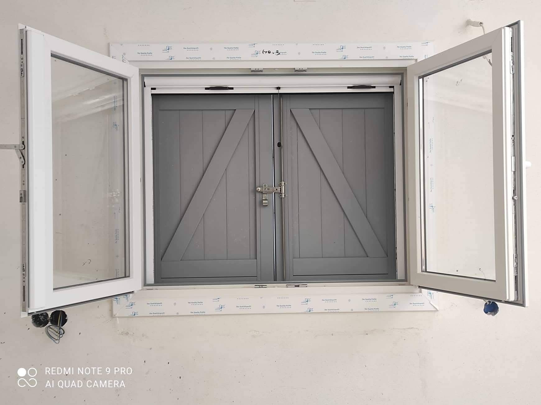 Κούφωμα VEKA SOFTLINE 82 MD με τα παντζούρια κλειστά