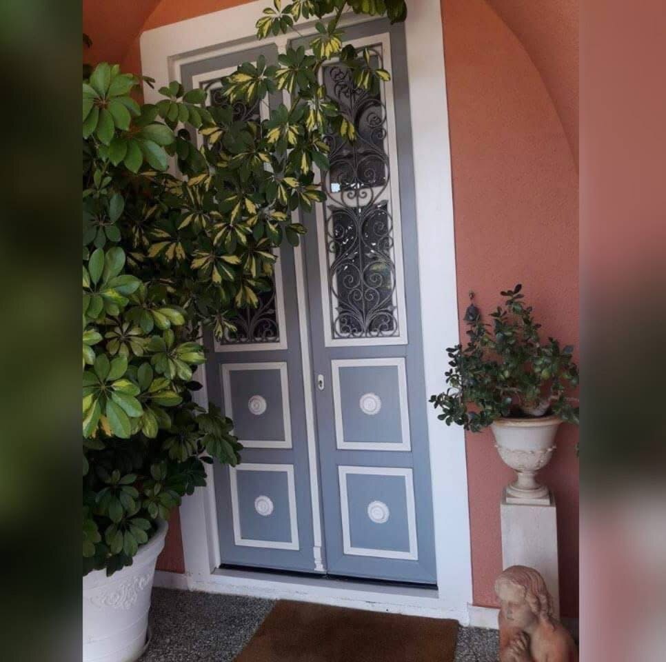 AN-D03 — Πόρτα με διακοσμητική μεταλλική εργασία